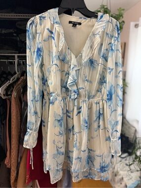 BCBG Cream and Blue Floral Ruffle-Front Long Sleeve Dress